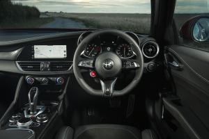 Alfa Romeo Giulia Quadrifoglio 2020 года  (UK)